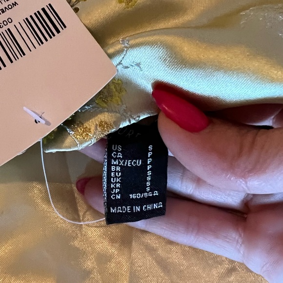 NWT| Jacquard yellow dress 👗 | Forever 21 Women’s Size_S

22 - Picture 5 of 15